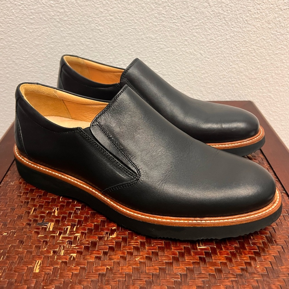 Samuel Hubbard NWOB Frequent Traveler Slip-On Shoes Size 8